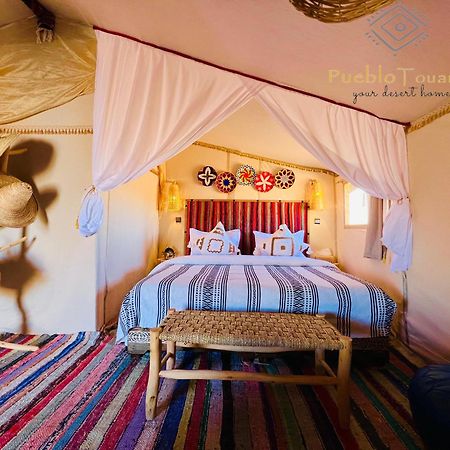 Pueblo Touareg - Private Tents Merzouga Bagian luar foto
