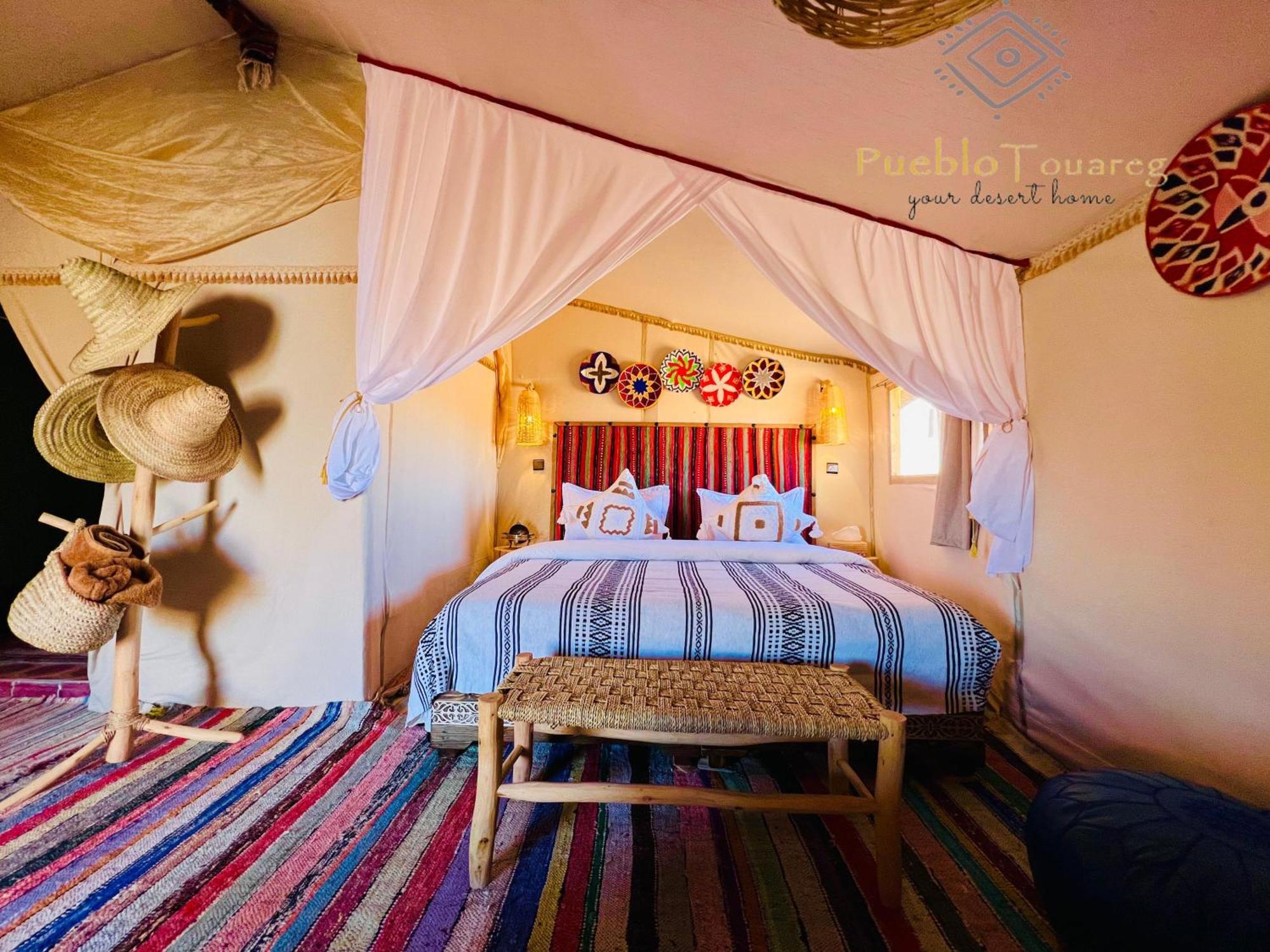 Pueblo Touareg - Private Tents Merzouga Bagian luar foto