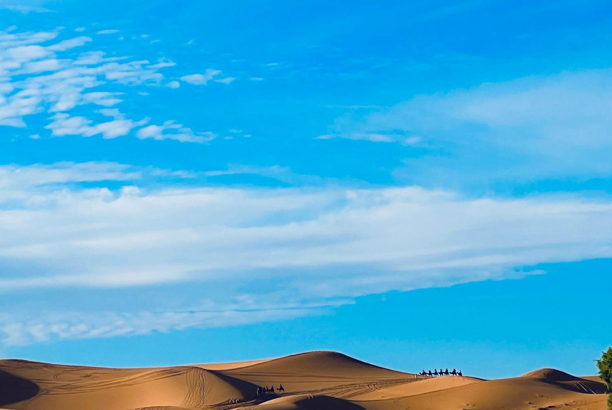 Pueblo Touareg - Private Tents Merzouga Bagian luar foto