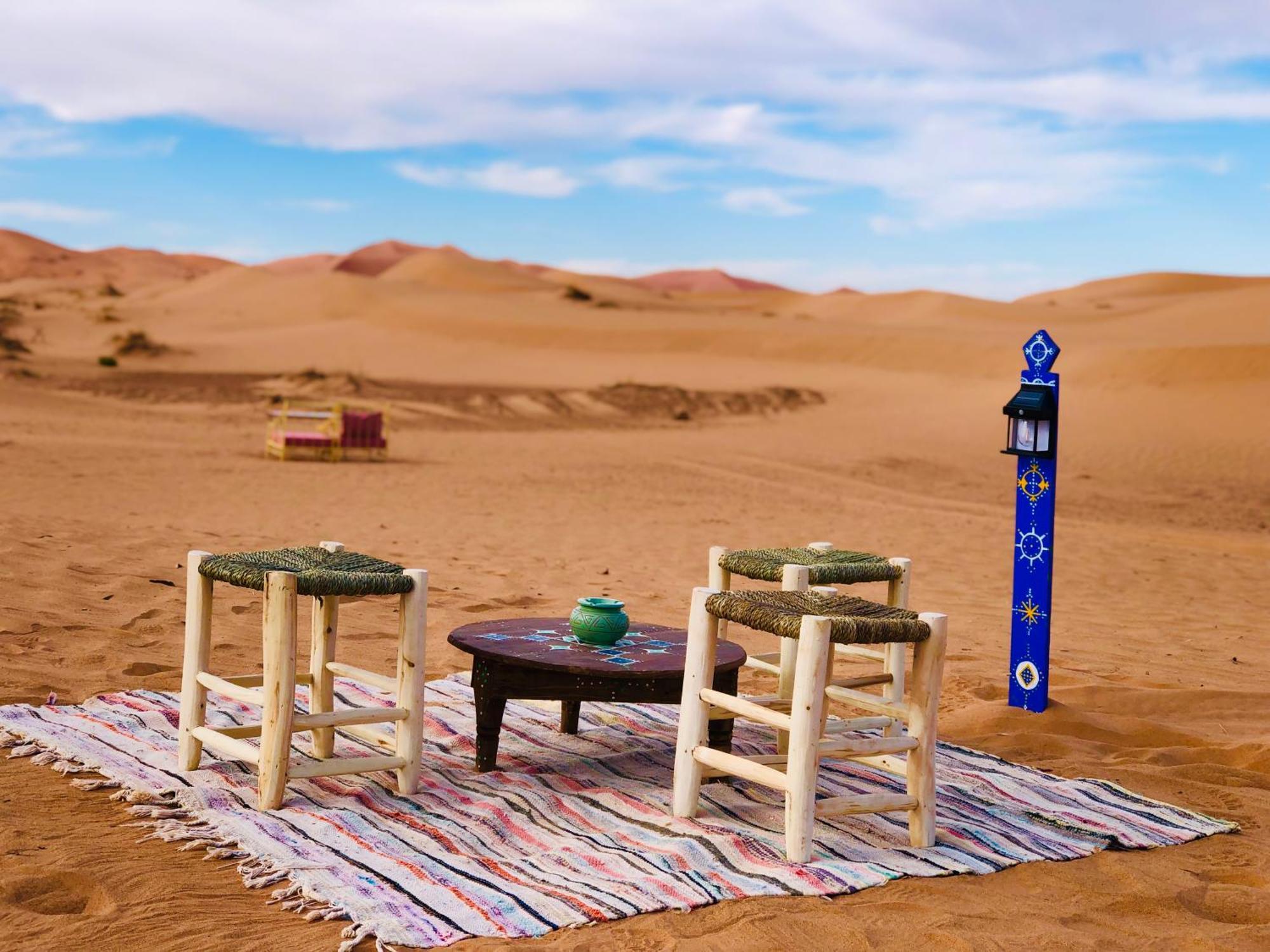 Pueblo Touareg - Private Tents Merzouga Bagian luar foto