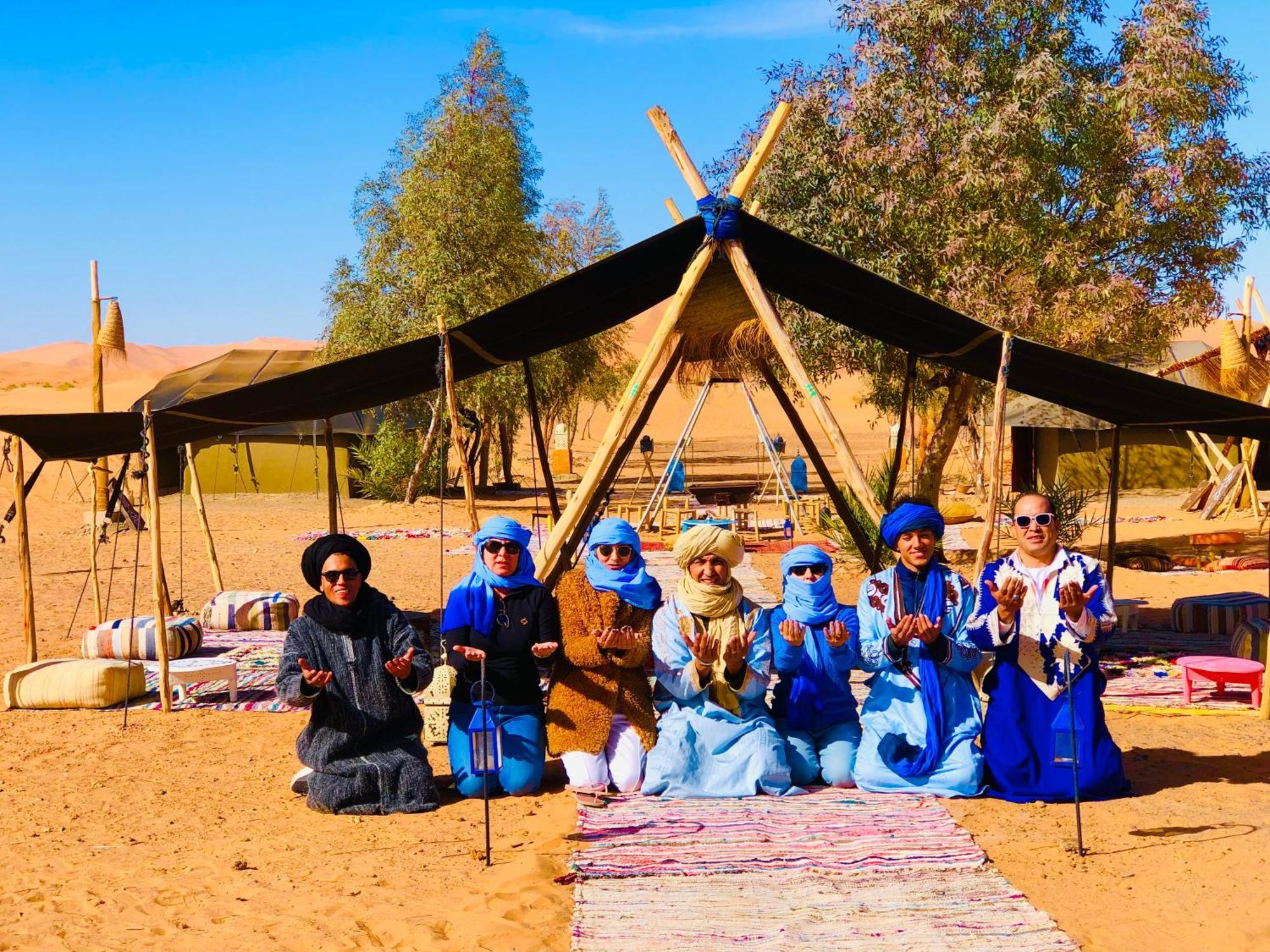 Pueblo Touareg - Private Tents Merzouga Bagian luar foto